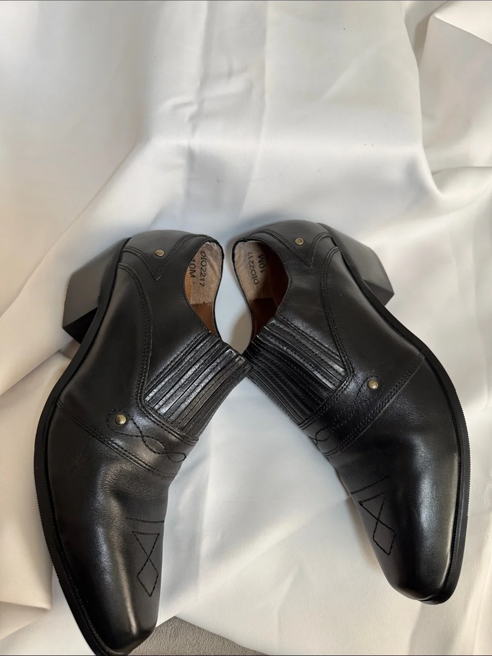 Dingo women’s Black Leather Shoes Slip-On ankle boots w/Heel Sz 10 M